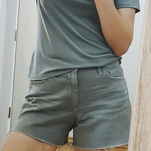 Universal Thread sage green vintage midi jean shorts 4 27